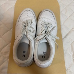 UNIQLO C スニーカー 24.5cmの画像