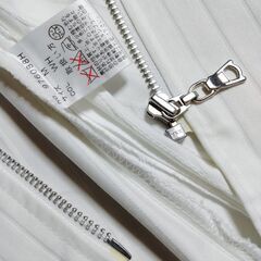 【Ｔ.Ｓ.Ｕ 】ジップアップ トップス　サイズM　ショート丈　ホワイトの画像