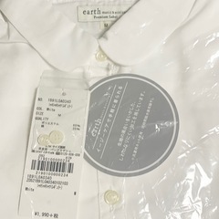 【新品】earth music&ecology アース　白シャツの画像