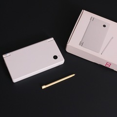動作確認済 美品 Nintendo DSi 本体 ホワイト 外箱 タッチペン付の画像
