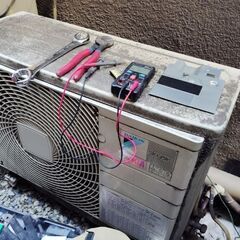 室外機をベランダ上に吊って広く使いましょう！　未使用新品 オーケー器材　室外機用天吊り架台 天井吊金具　K-AS6G 適用室外ユニット サビにくいアルミ製 　1台　4000円の画像
