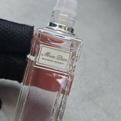 新品未使用！ディオール（Dior）の「ミス ディオール ブルーミング ブーケ ローラー パール」の画像