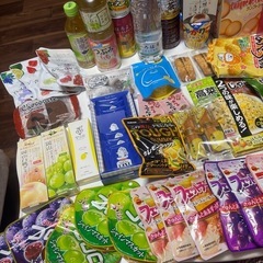 お菓子、飲み物65点セットの画像