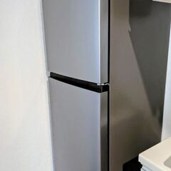 【中古品・非常に良好】ハイセンス 冷蔵庫 HR-B2501（247L） ブラックの画像