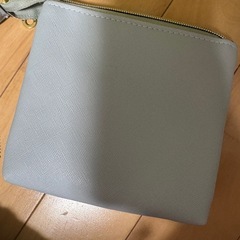 キヨ　ポーチと櫛の画像