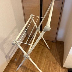 設置サイズＷ700 H1000 D500室内物干 の画像
