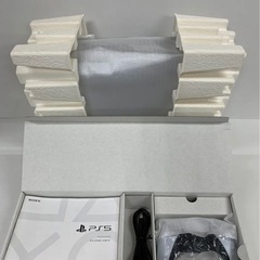 早い者勝ち！　PS5 ディスク版　超美品　付属品完品　ソフト６本セット付きの画像