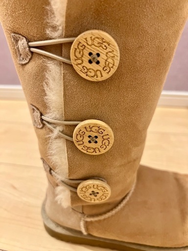 UGG ムートンブーツ ベージュ　箱付き UGG ムートンブーツ ベージュ