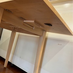 バタフライテーブルの画像