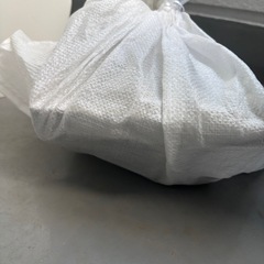 重し用　廃棄中のコンクリート使用　土嚢袋付き　の画像