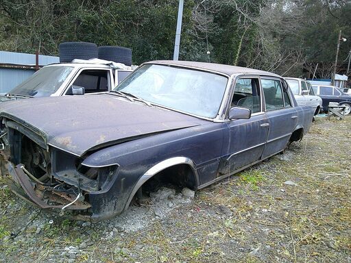 オールドMベンツ116,450SEL-リサイクル。部品取り車―エンジン。ミツション―デフ装備