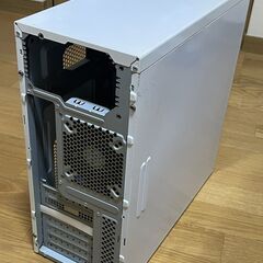 タワー型PCケースの画像