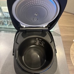 美品　2024年製　パナソニック Panasonic IHジャー炊飯器 2段IH&備長炭釜 5.5合炊き ブラック SR-FE101-K 〈SRFE101-K〉の画像