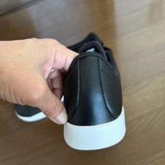 新品　adidasスニーカーの画像
