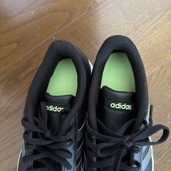 新品　adidasスニーカーの画像
