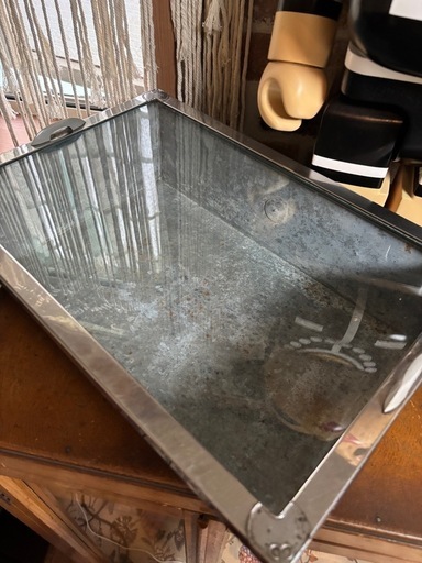 駄菓子屋　金属製 蓋付き容器 ガラス窓付きブリキケース　アンティーク