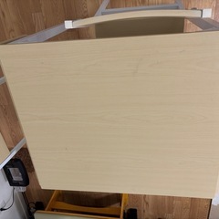 ダイニングテーブルの画像