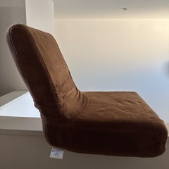 折りたたみ座椅子の画像