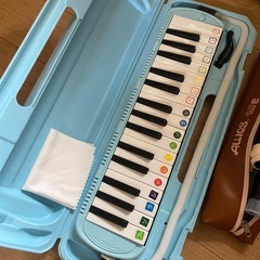 アルトリコーダーとピアニカの画像