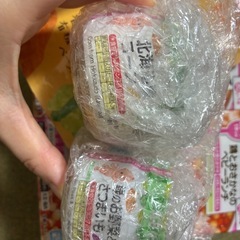 離乳食4点セット(5ヶ月〜と7ヶ月〜のものがあります)の画像