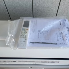 ToshibaエアコンRAS-G221E8AP 2021年製 おもに6畳用の画像