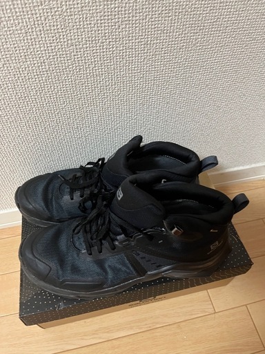 Salomon ミッドカット トレイルシューズ（ブラック）