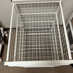 ikea バスケットワゴン4段の画像