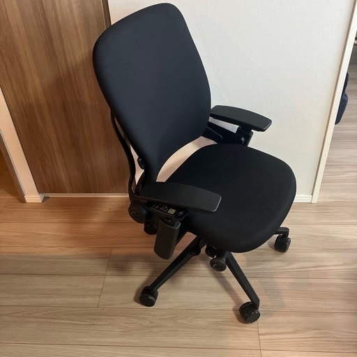 【12/16まで掲載】steelcase  オフィスチェア
