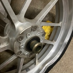 ゲイルスピード製フロントホイールハブアタッチメント ホンダ 6穴 CB400SF NC30 NSR250R RC30 CBR900RR CB1000SF VTR1000Fなどにの画像
