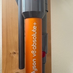 ダイソン v8 absolute+ ジャンク品    の画像