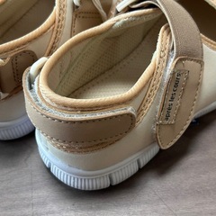 [新品未使用]apres les cours 18cm 靴　サンダル　キッズの画像