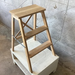 2507-37  イケア　ベクヴェーム　踏み台の画像