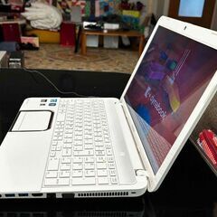 決まりました！東芝 Dynabook Windows11 Corei7 4コア SSD メモリー8GB Office2021 キレイ！の画像
