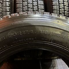 TOYO M935 215/70R17.5 118/116N LT 17.5インチ ライトトラック用 スタッドレス 4本 22年製 バリ溝 ダイナ キャンター コースター等(KTS227の画像
