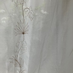 ボタニカルレースカーテン生地の画像