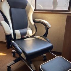 ゲーミングチェアの画像