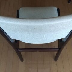 秋田の職人手作り机（桐製）＆木製椅子の画像