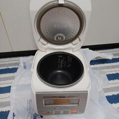 炊飯器3合炊きの画像