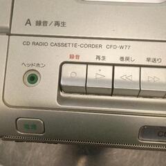 0728-068 【無料】 【ジャンク　テープ使えない】CDラジカセの画像