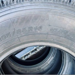 2023年製　205/85R16 スタッドレス　ice GUARD ヨコハマタイヤの画像