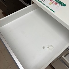 ★959 (食器棚お探しの方必見)　食器棚　ソフトクローズ付き　シミ・ハガレ多少あり　【リサイクルマート鹿児島宇宿店】の画像
