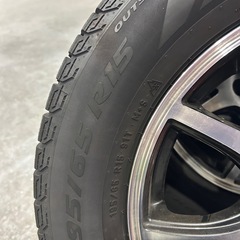 スタッドレスタイヤの画像