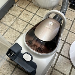 三菱掃除機　2016年製　紙パック式の画像