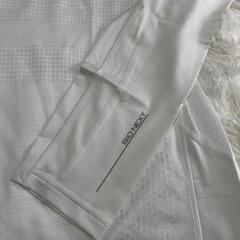 MIZUNO シャツ　白　バイオネクスト ルーズフィット　ハイネックの画像
