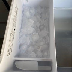2018年製🌻AQUA 4ドア冷蔵庫 355L(0716c)の画像