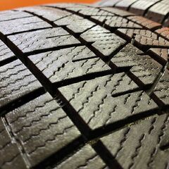 【DUNLOP WINTER MAXX WM03 215/60R17】スタッドレス【DUNLOP PRD 17インチ 7J5HPCD114.3+47】23年製 バリ溝 エスティマ C-HR等　(KTN452) の画像