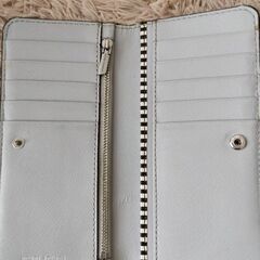 HENRI BENDEL長財布・美品の画像