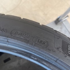 無料タイヤ 245/35ZR20の画像