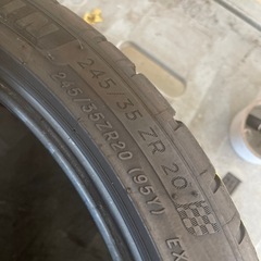 無料タイヤ 245/35ZR20の画像