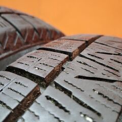 YOKOHAMA ice GUARD iG70 185/55R16 16インチ スタッドレス 4本 23年製 バリ溝 ヤリス カローラアクシオ スイフト インサイト等　(KTF313)の画像